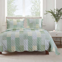Reversible Fabric Queen Size Quilt Set with Geometric Pattern Motifs,Green - BM219434
