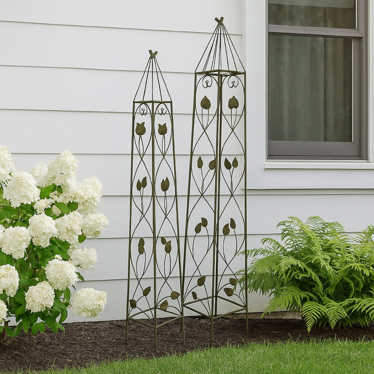 Kanye Garden Trellis Set of 2, Leaf Details Vertical Plant Green Metal -BM330114