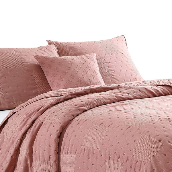 Veria 4 Piece King Quilt Set with Polka Dots  Pink - BM250015