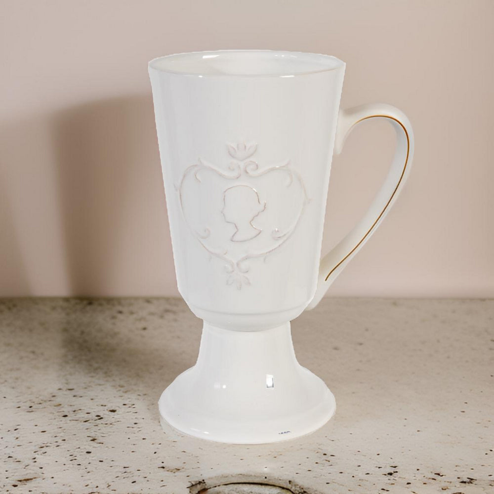 BM165665 Trophy snowy Vase ,White