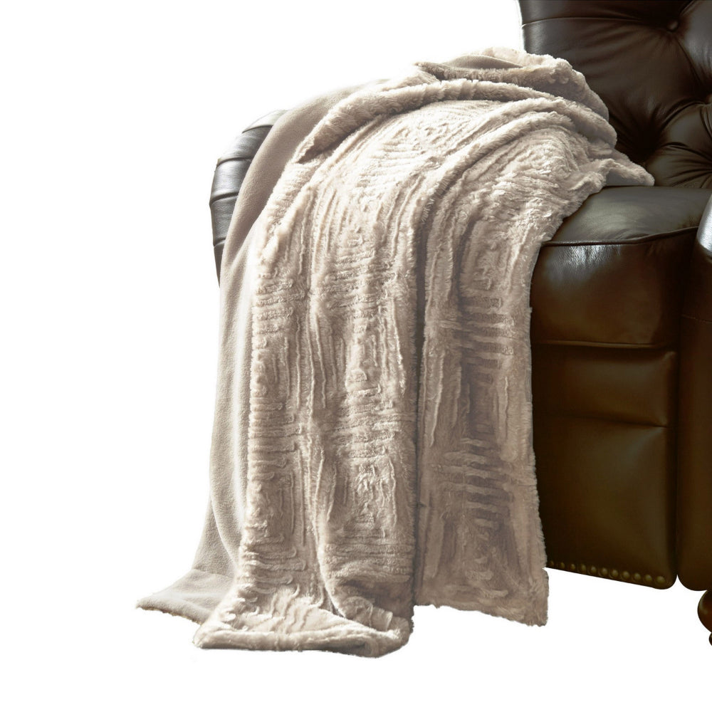 Treviso Faux Fur Throw with Fret Pattern The Urban Port, White - BM204287