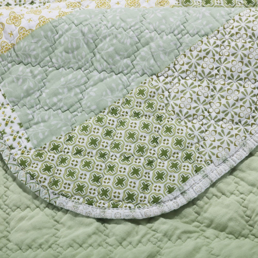 Reversible Fabric Twin Size Quilt Set with Geometric Pattern Motif, Green - BM219433