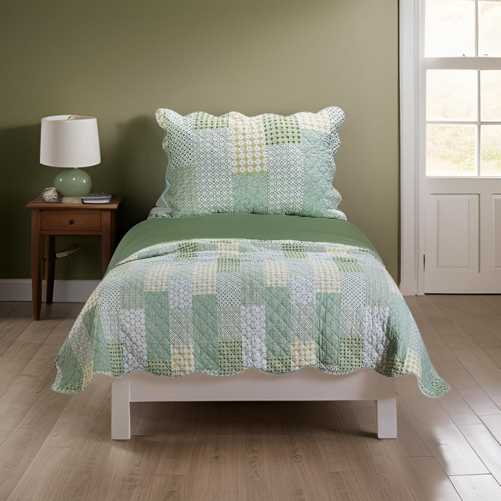 Reversible Fabric Twin Size Quilt Set with Geometric Pattern Motif, Green - BM219433