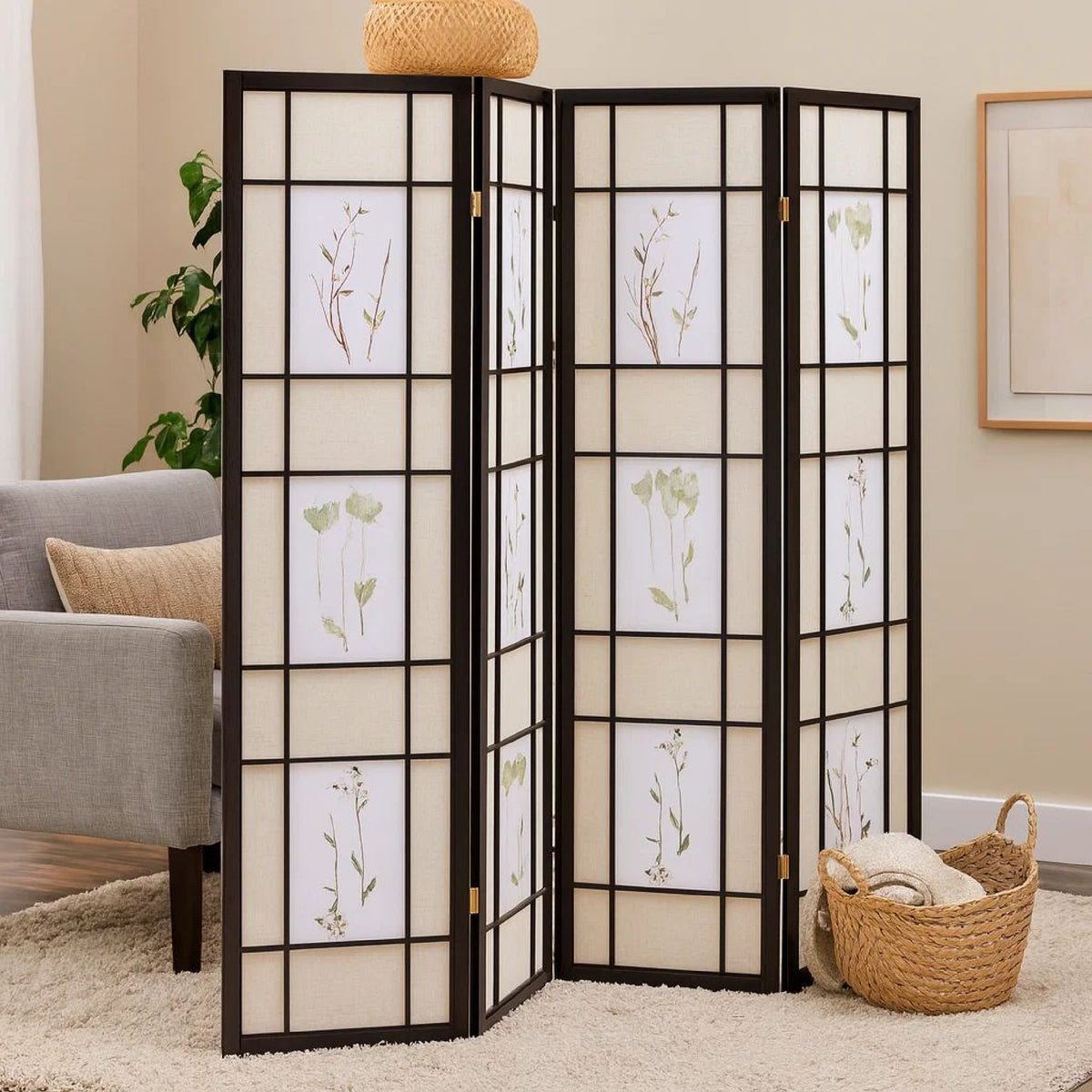 4 Panel Screen with Floral Print Detailing and Wooden Frame, Black  - BM242729