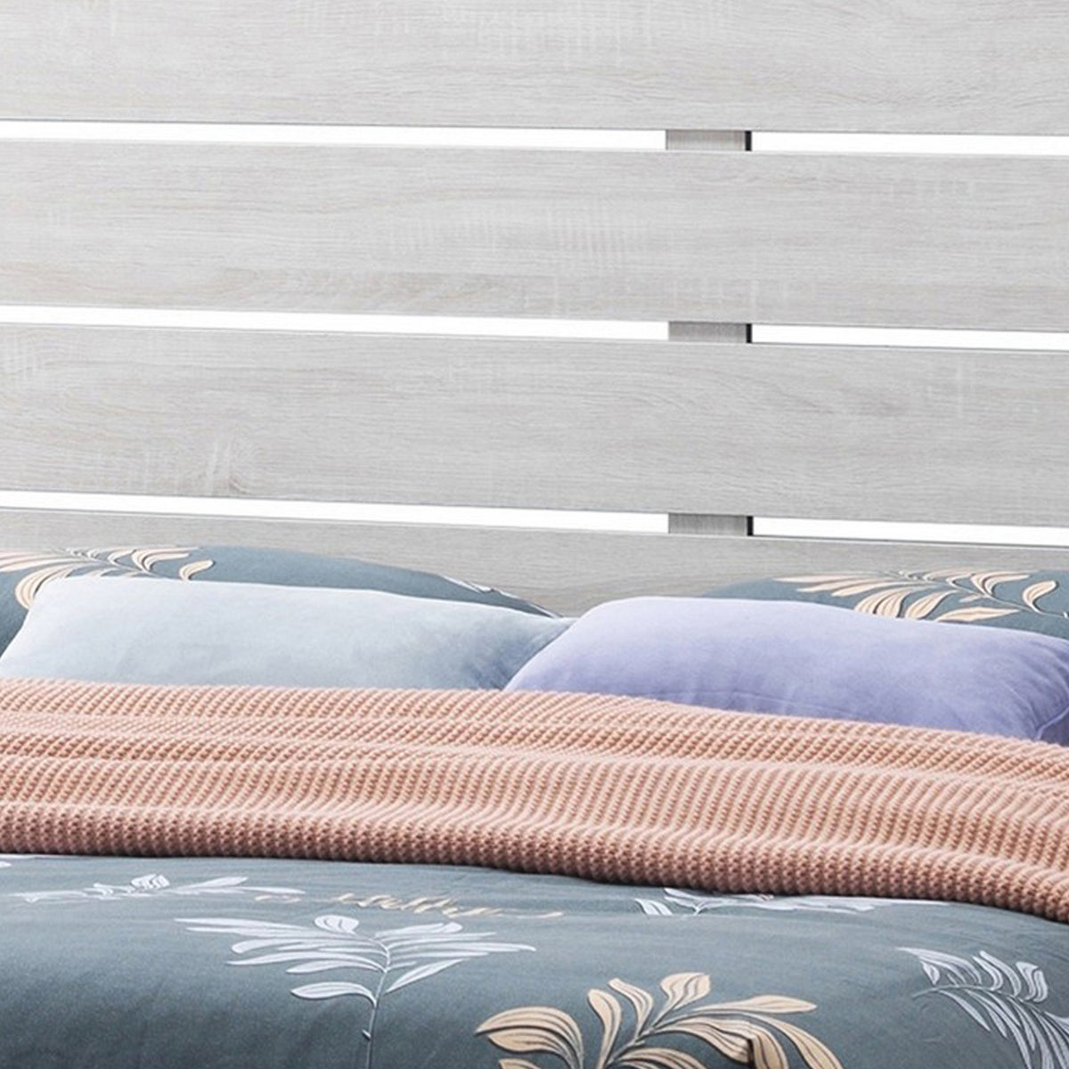 Ach Wood Queen Storage Bed with 2 Drawers, Plank Style Headboard, White