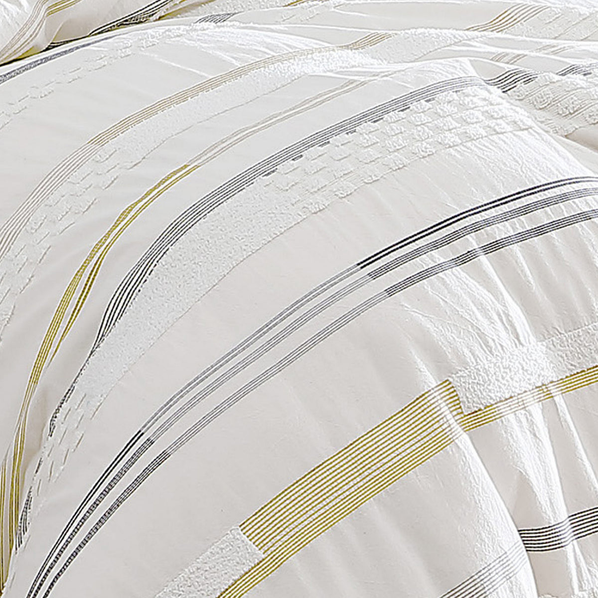 Mary 6 Piece Queen Duvet Comforter Set, 2 Pillows, Textured Ivory Boucle  - BM304776