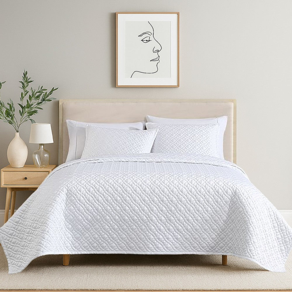 Keo 3pc Queen Coverlet Set, Reversible, Shams, White Silky Fabric -BM326712