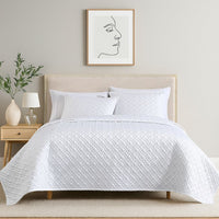 Keo 3pc Queen Coverlet Set, Reversible, Shams, White Silky Fabric -BM326712