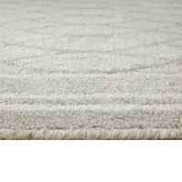 Winie Medium Area Rug with Trellis Motifs, Bordered Design, Gray Tufted Wool 5x7