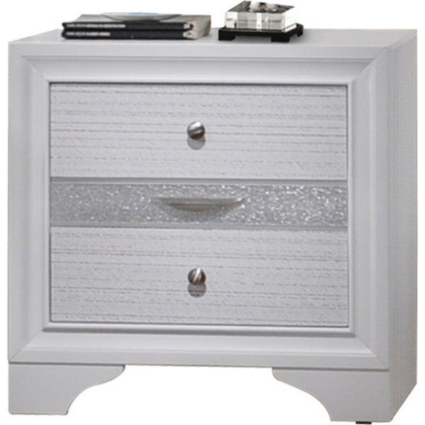 BM154527 Stylish 3 Drawers Wood Nightstand, White