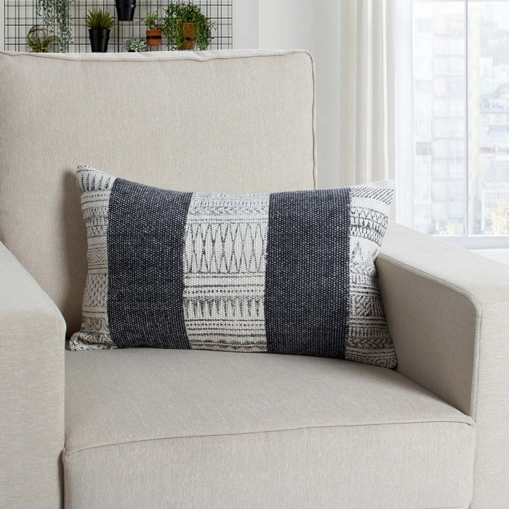 How to Choose Throw Pillows for a Gray Couch