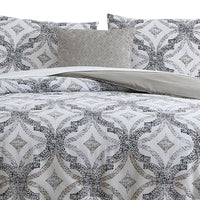 Owen 8 Piece Queen Bed Set, Quatrefoil Print, The Urban Port, White, Gray - BM277015