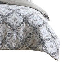 Owen 8 Piece King Bed Set, Quatrefoil Print, The Urban Port, White, Gray - BM277016